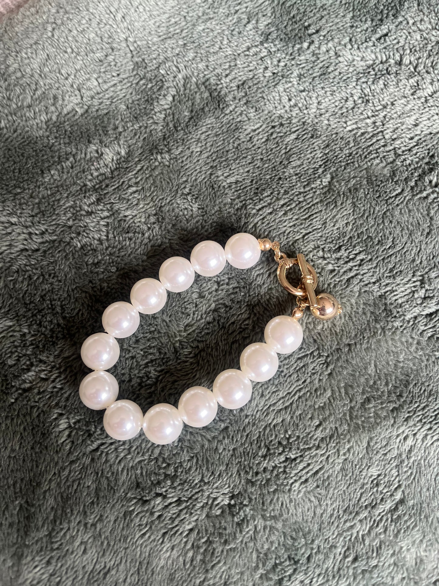Chain Clasp Pearl Bracelet