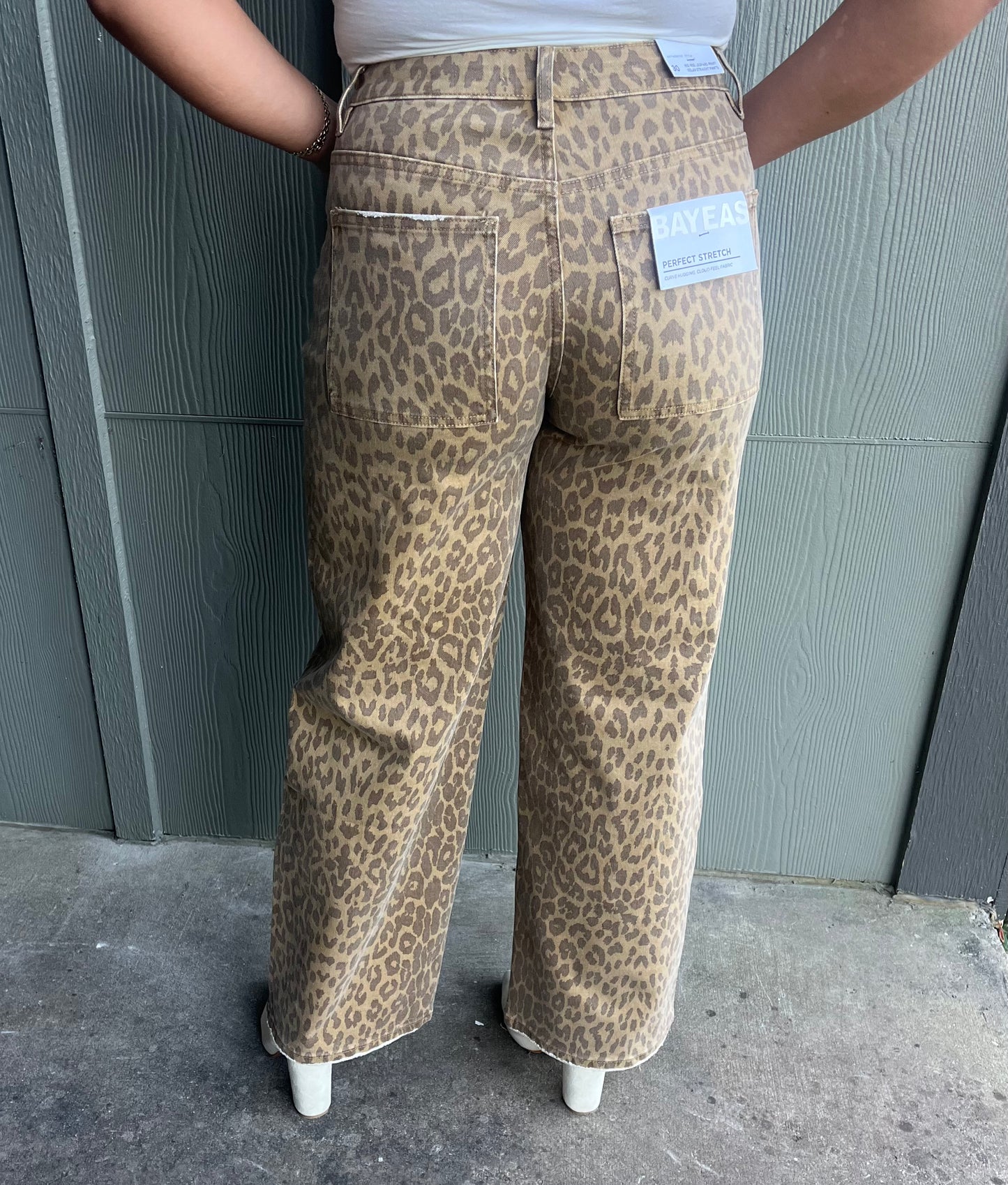 Mid Rise Leopard Print Straight Jeans
