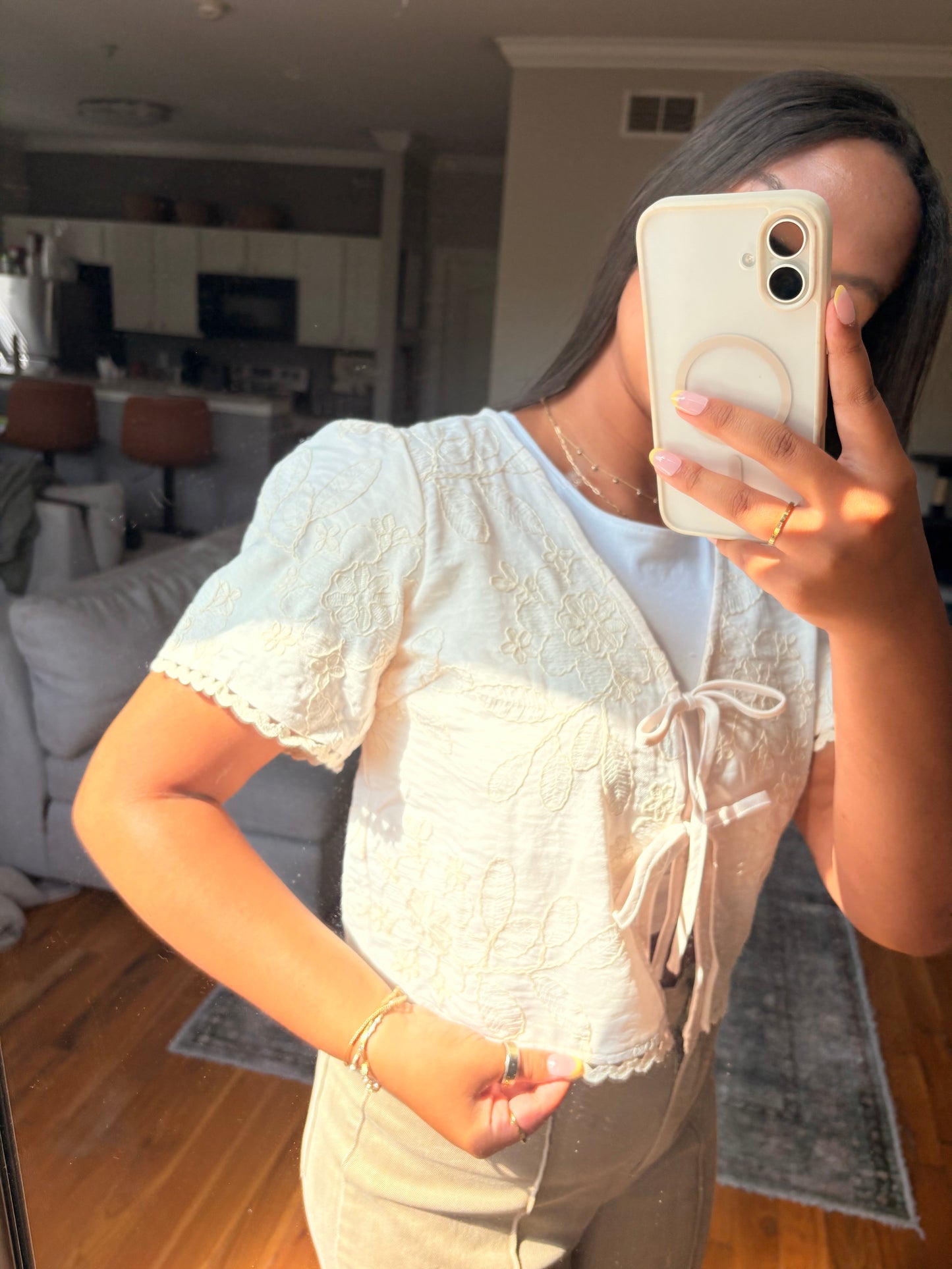 front tie wavy trim top