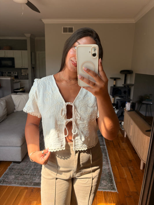front tie wavy trim top