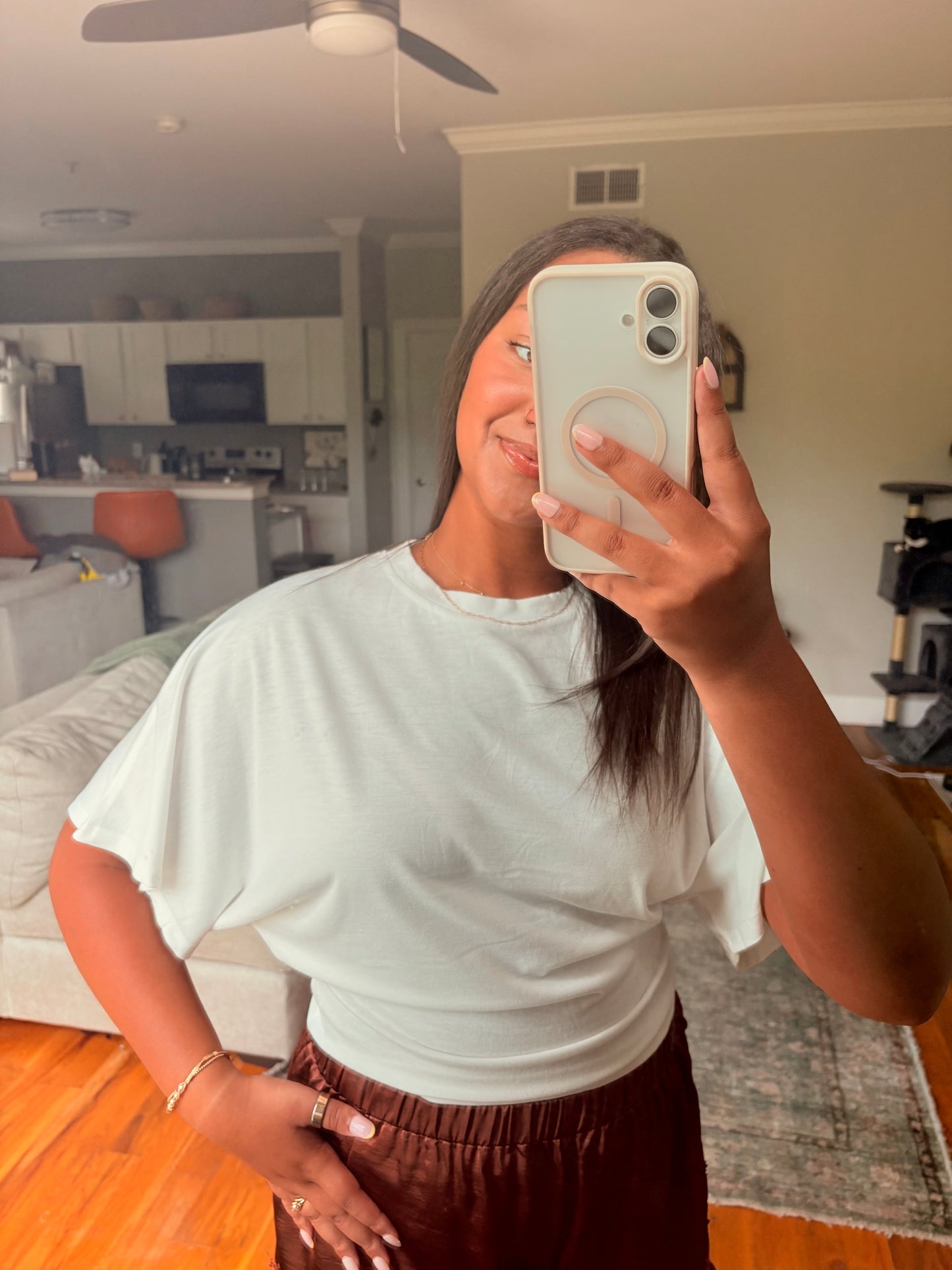 batwing basic top — white