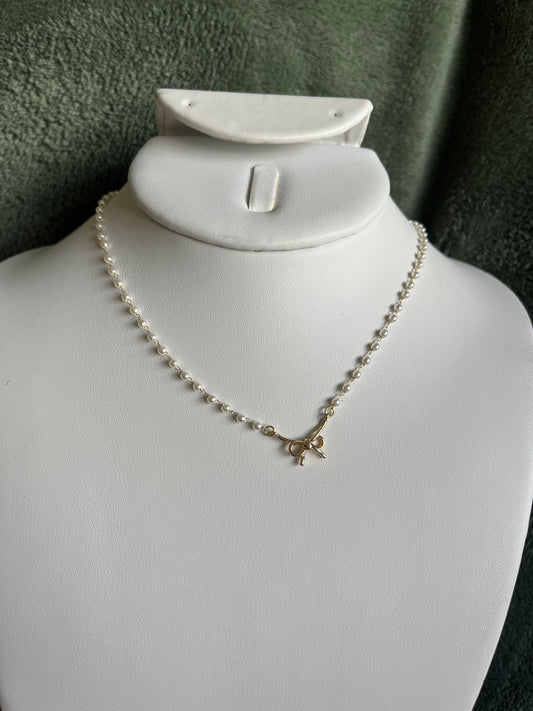 Mini Bow & Pearl Station Necklace